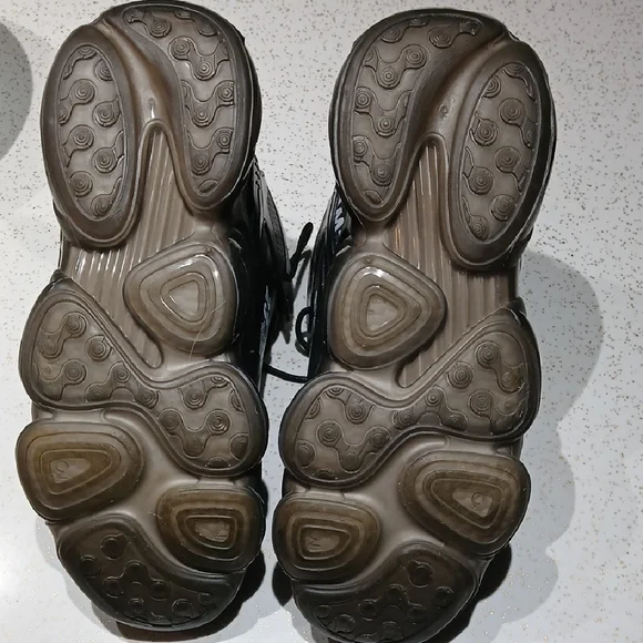 High Top Athletic Shoes With 23 Detail Sz 10 - Picture 8 of 14